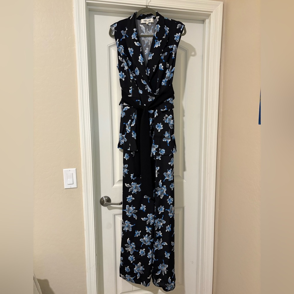 Diane von Furstenberg Wrap Jumpsuit |  Silk Blend | Wide Leg | Size 8 | Read